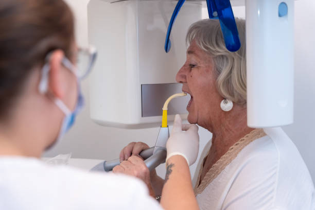 Best Emergency Tooth Extraction  in Middletown, CA